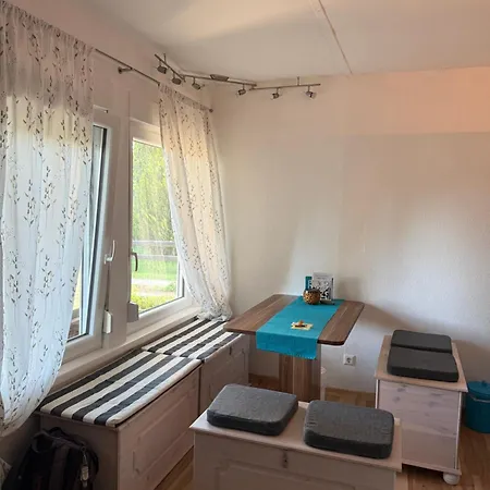 Ferienbungalow Mit Hochbett Und Terrasse Am Zeulenrodaer * Zeulenroda-Triebes